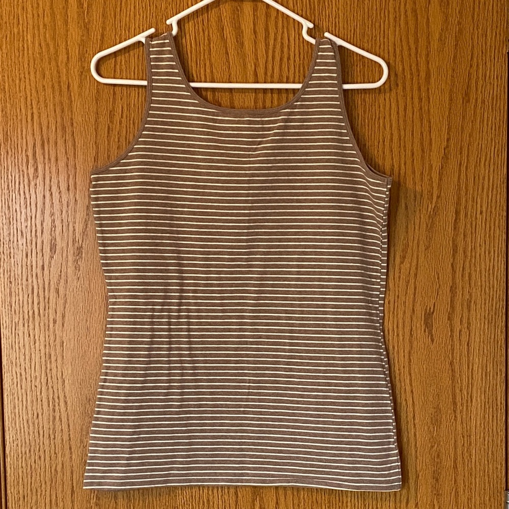 Duluth Trading Co Women's Tank Top Bundle - Picture 3 of 14